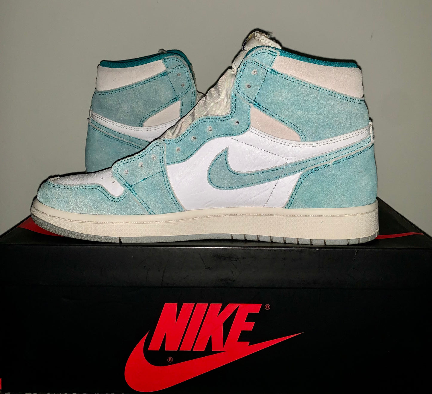 2019 Air Jordan 1 Retro High OG 'Turbo Green' Size 10M