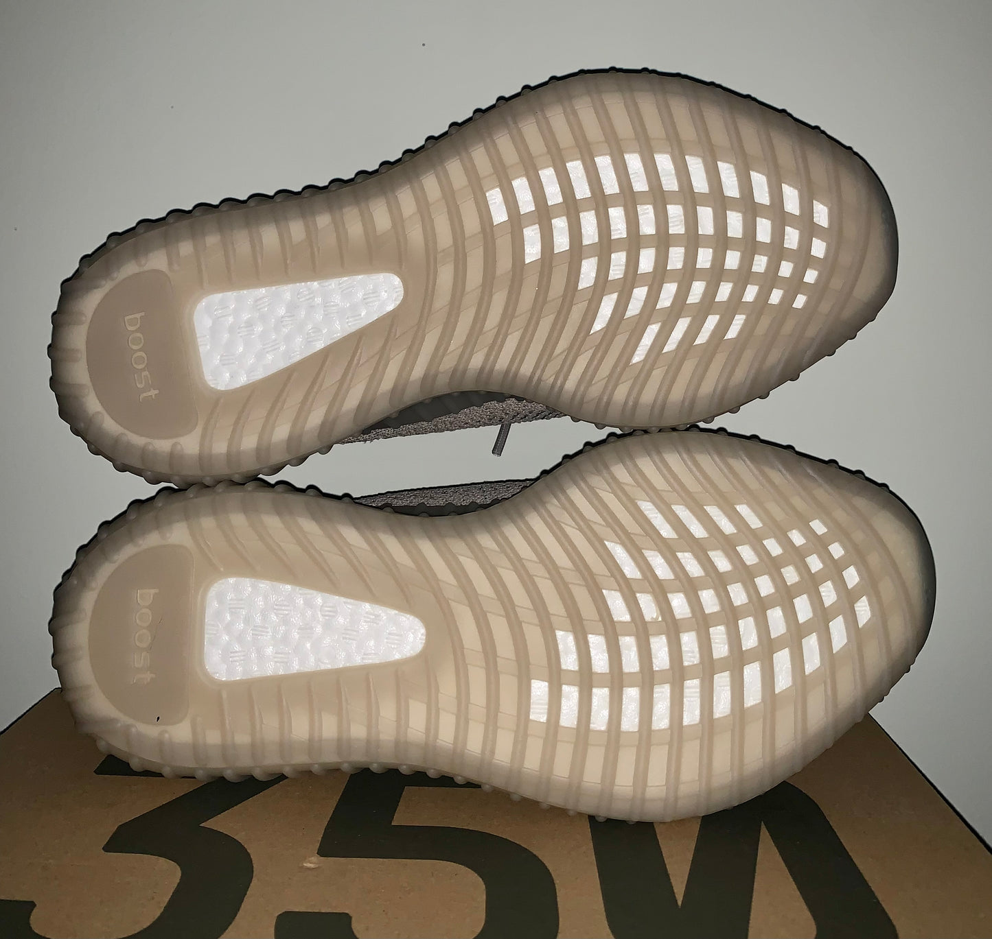 2022 Yeezy Boost 350 V2 'Slate' Size 10.5M