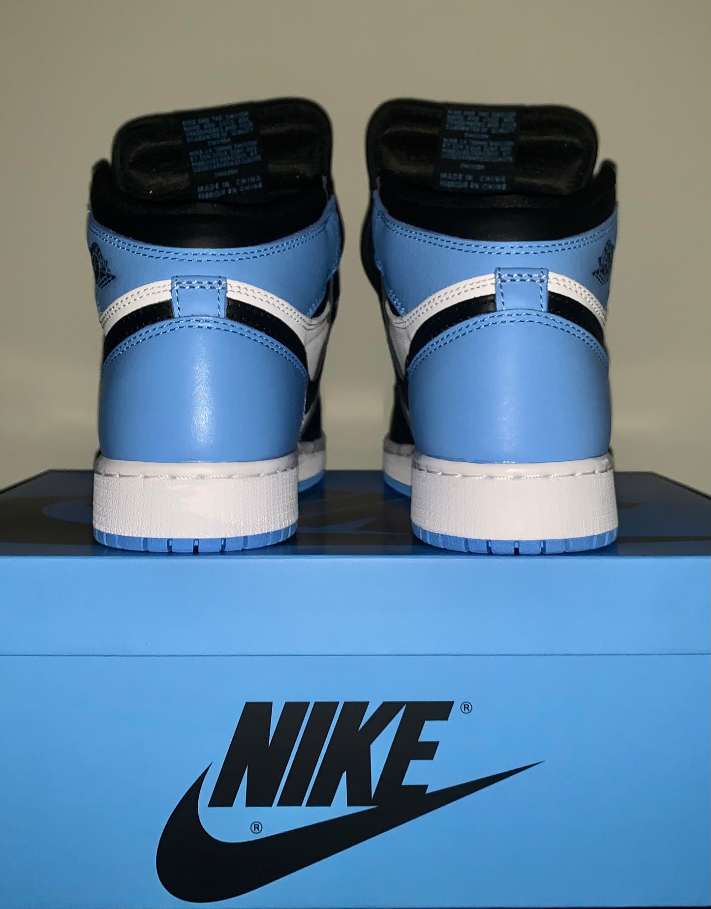 2023 Air Jordan 1 Retro High OG GS 'UNC Toe' Size 5Y