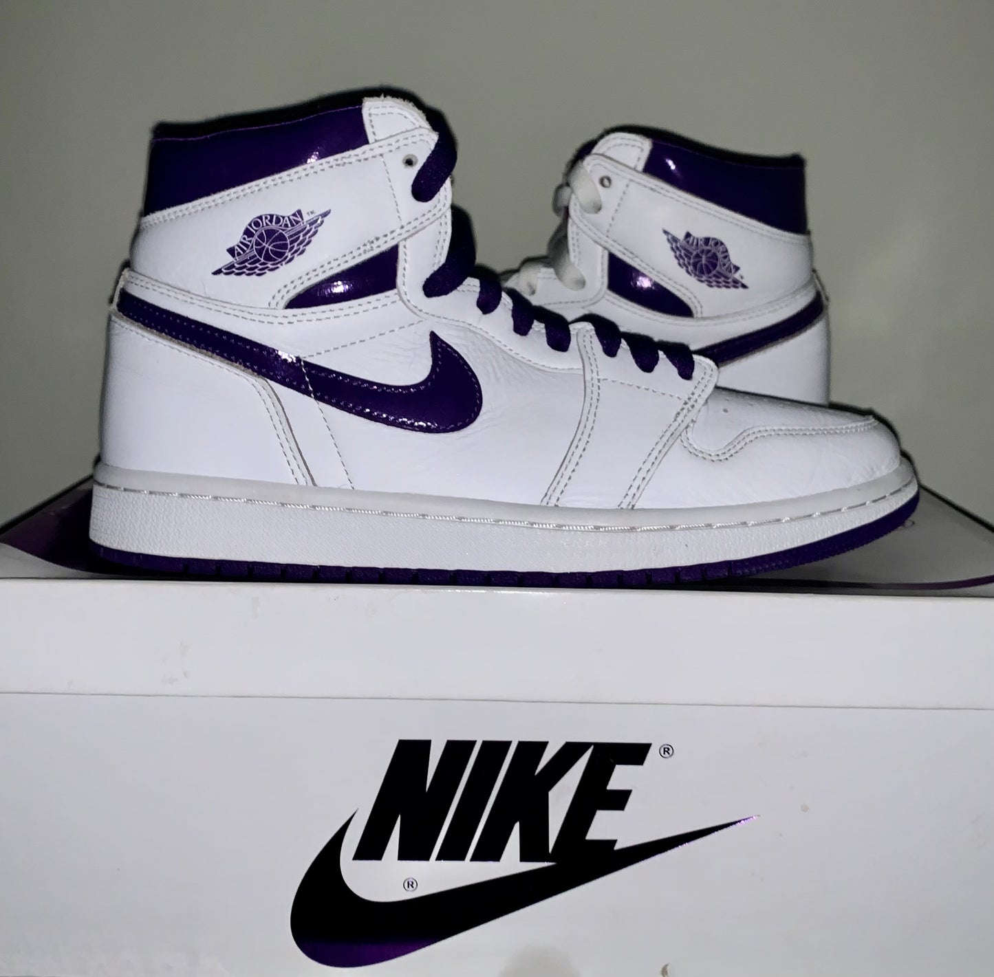 2021 Wmns Air Jordan 1 High OG 'Court Purple' Size 8W