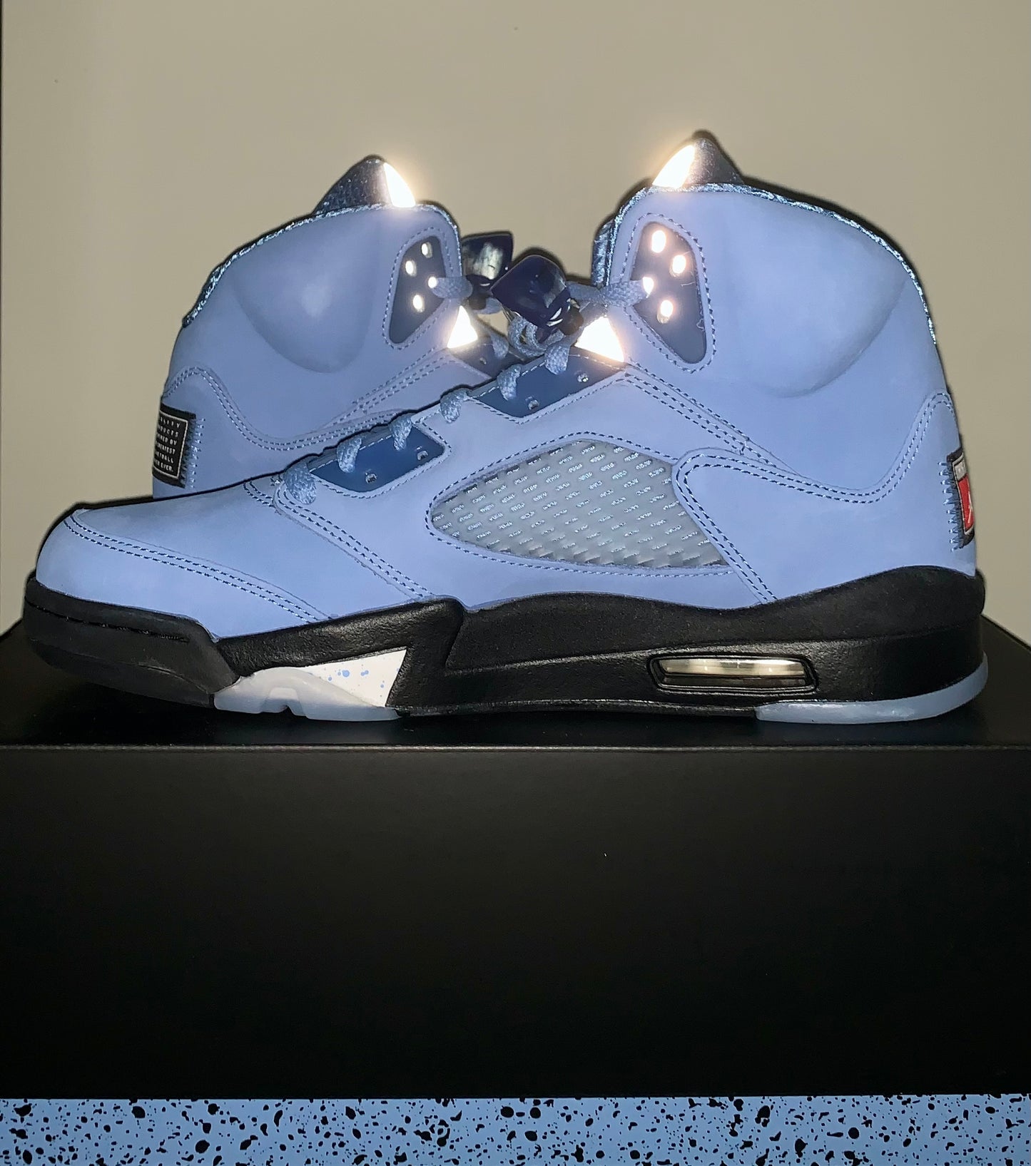 2023 Air Jordan 5 Retro SE 'UNC' Size 10M